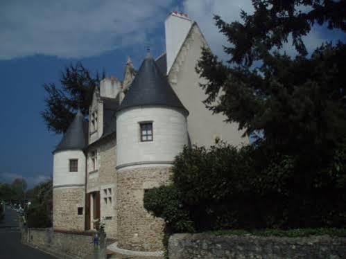 Hotel Manoir Du Rouvre Mettray Exterior foto